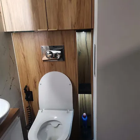 Appartamento Niesamowita Nowoczensa Kawalerka W Centrum Kmicica