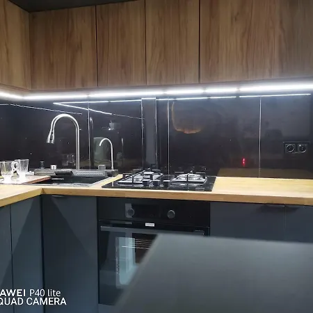 Niesamowita Nowoczensa Kawalerka W Centrum Kmicica Appartamento