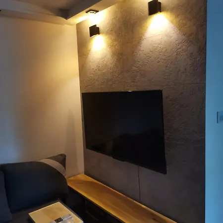 Niesamowita Nowoczensa Kawalerka W Centrum Kmicica Appartamento Otwock